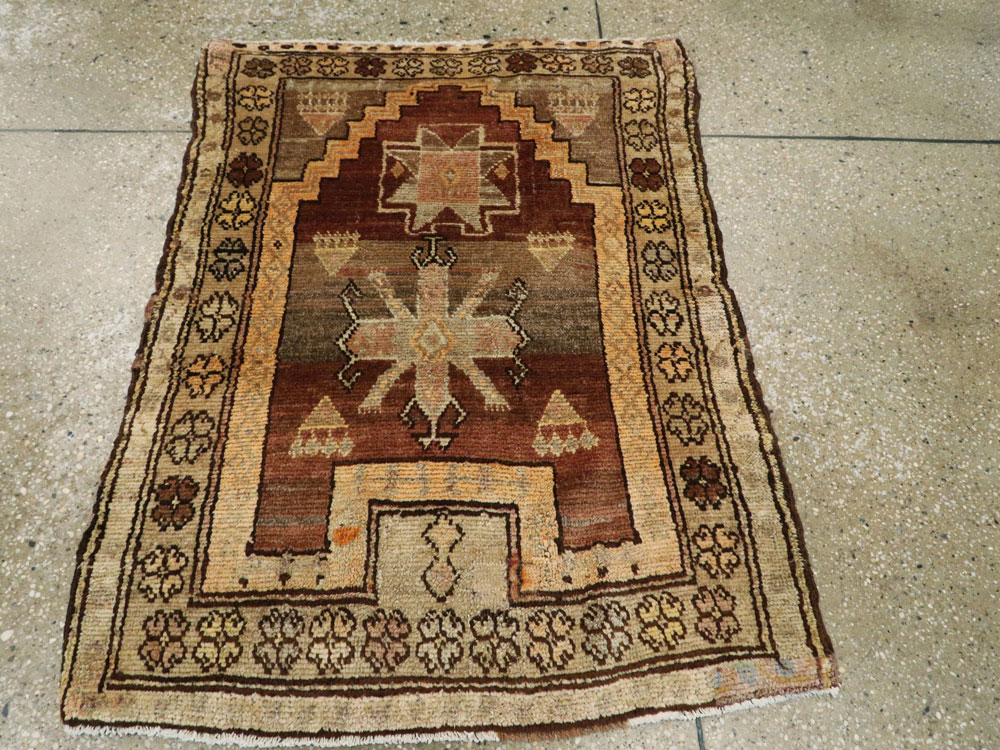 Vintage Turkish Anatolian Rug, No.15997 - Galerie Shabab