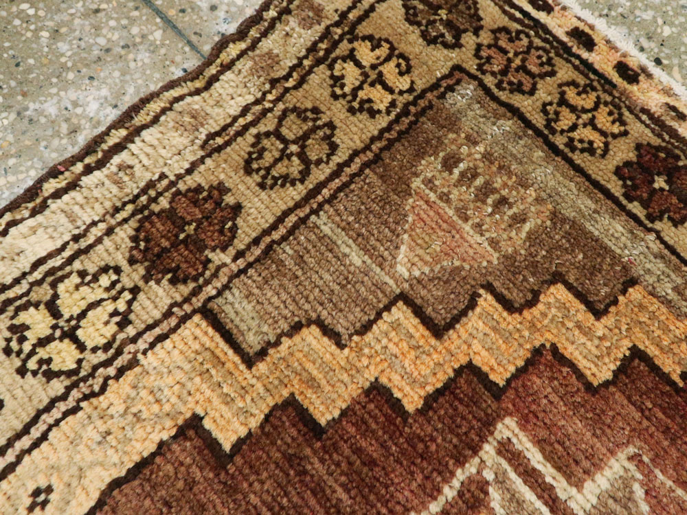 Vintage Turkish Anatolian Rug, No.15997 - Galerie Shabab