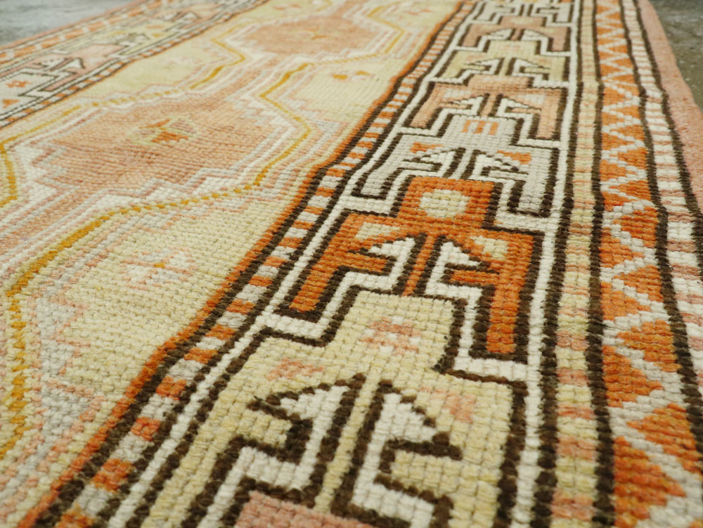 Vintage Turkish Oushak Rug, No.16003 - Galerie Shabab