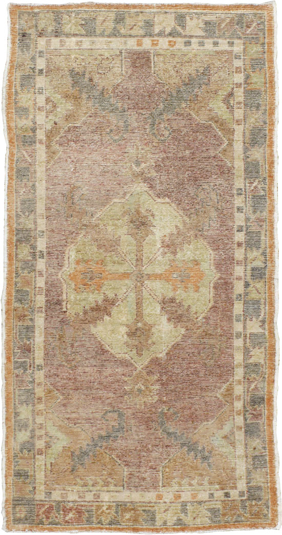 Antique Turkish Oushak Rug, No.16005 - Galerie Shabab