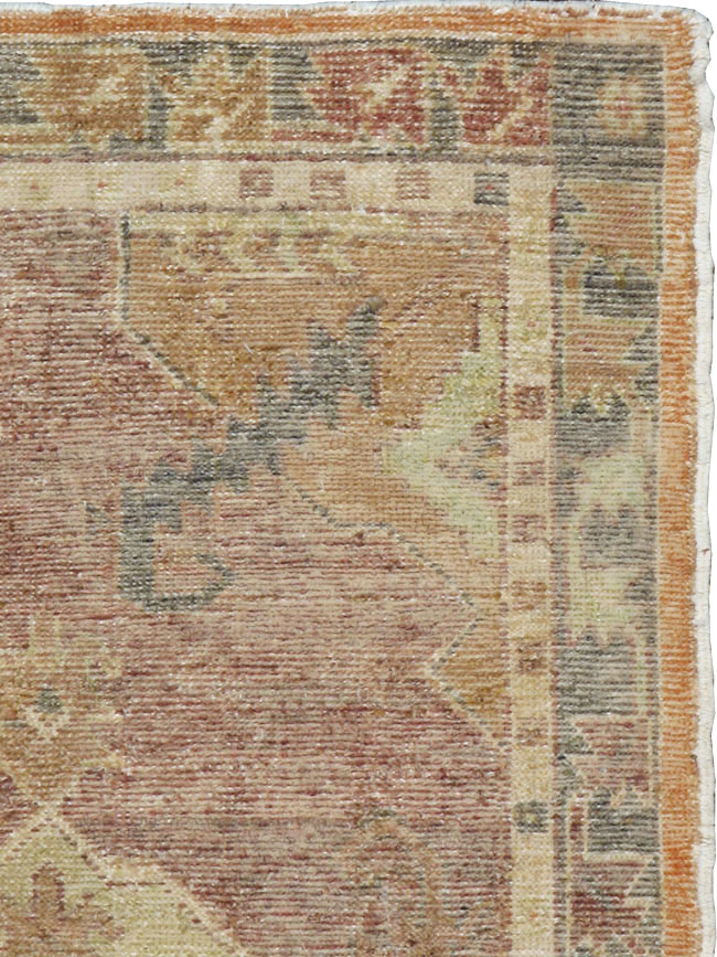 Antique Turkish Oushak Rug, No.16005 - Galerie Shabab