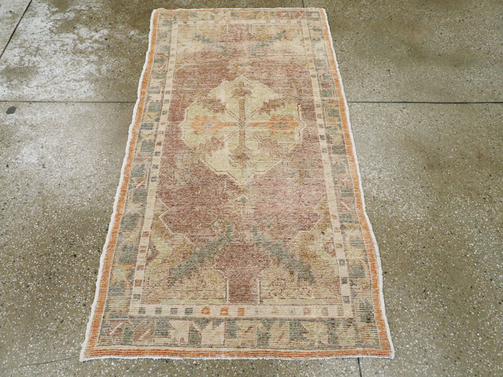 Antique Turkish Oushak Rug, No.16005 - Galerie Shabab