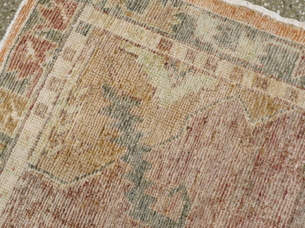 Antique Turkish Oushak Rug, No.16005 - Galerie Shabab