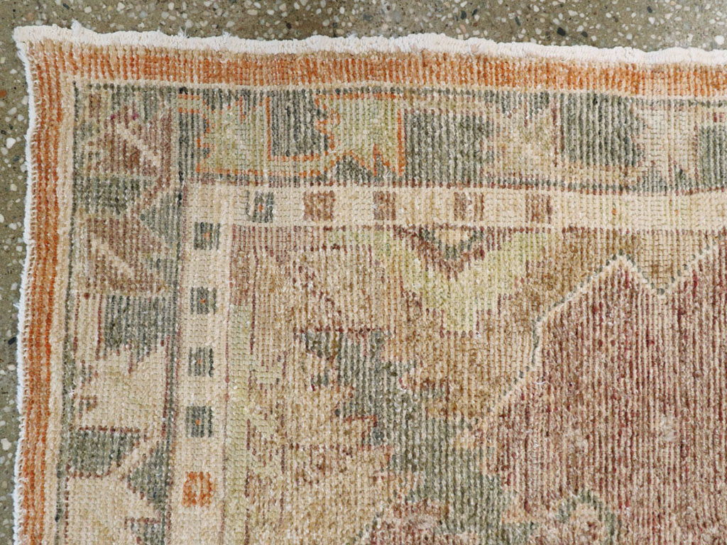 Antique Turkish Oushak Rug, No.16005 - Galerie Shabab