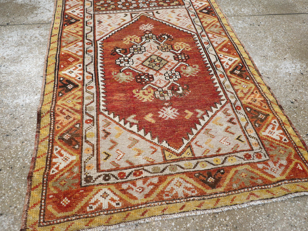 Vintage Turkish Anatolian Rug, No.16008 - Galerie Shabab