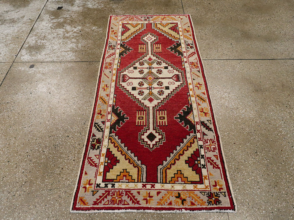 Vintage Turkish Oushak Rug, No.16020 - Galerie Shabab