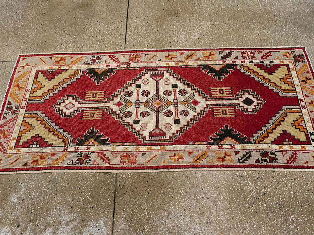 Vintage Turkish Oushak Rug, No.16020 - Galerie Shabab