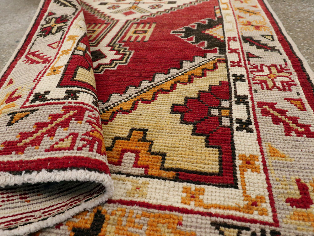 Vintage Turkish Oushak Rug, No.16020 - Galerie Shabab