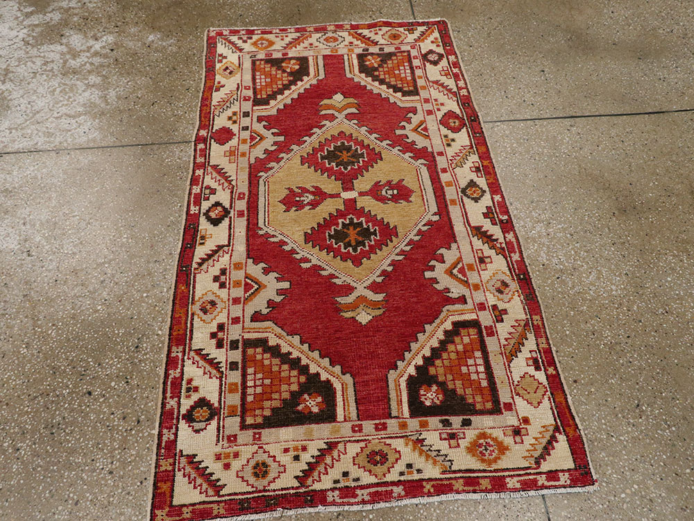 Vintage Turkish Oushak Rug, No.16021 - Galerie Shabab