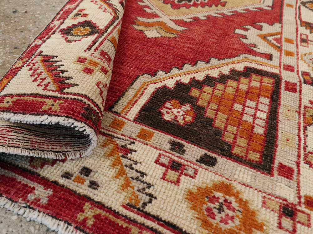 Vintage Turkish Oushak Rug, No.16021 - Galerie Shabab