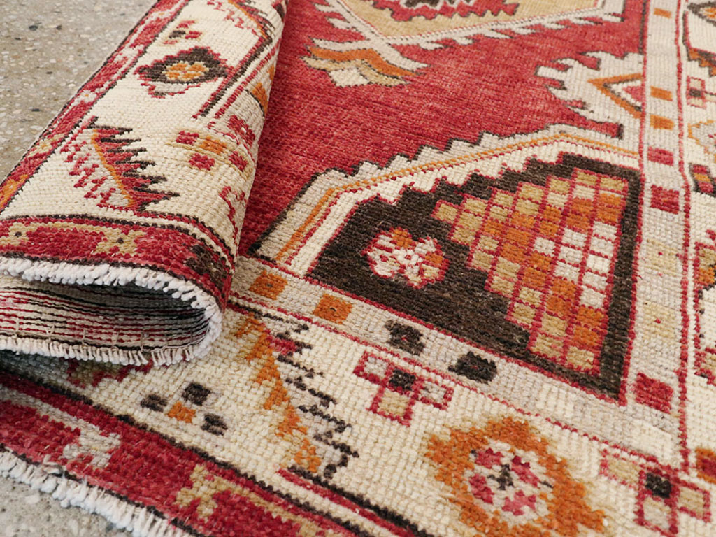 Vintage Turkish Oushak Rug, No.16021 - Galerie Shabab