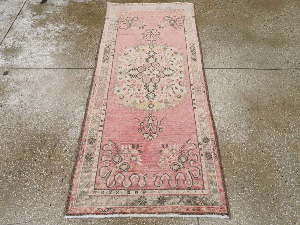 Vintage Turkish Oushak Rug, No.16023 - Galerie Shabab