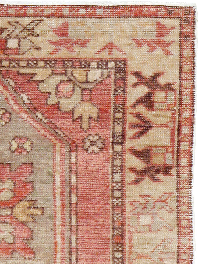 Vintage Turkish Oushak Throw Rug, No.16025 - Galerie Shabab