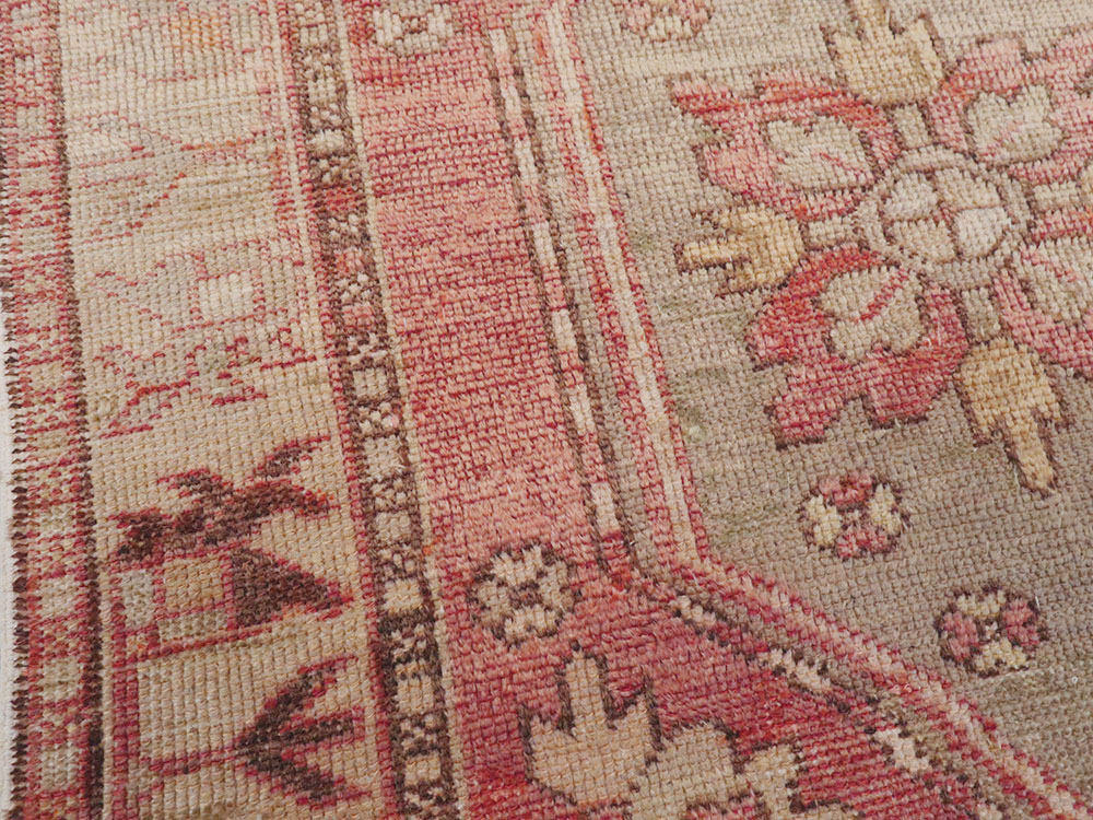 Vintage Turkish Oushak Throw Rug, No.16025 - Galerie Shabab