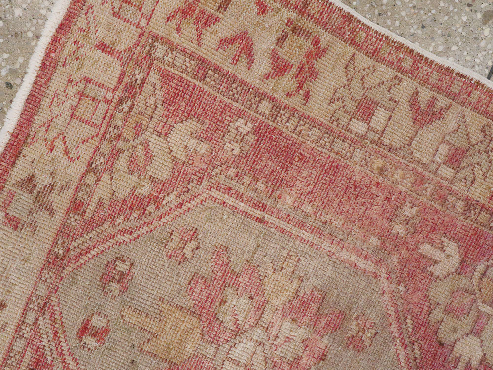 Vintage Turkish Oushak Throw Rug, No.16025 - Galerie Shabab