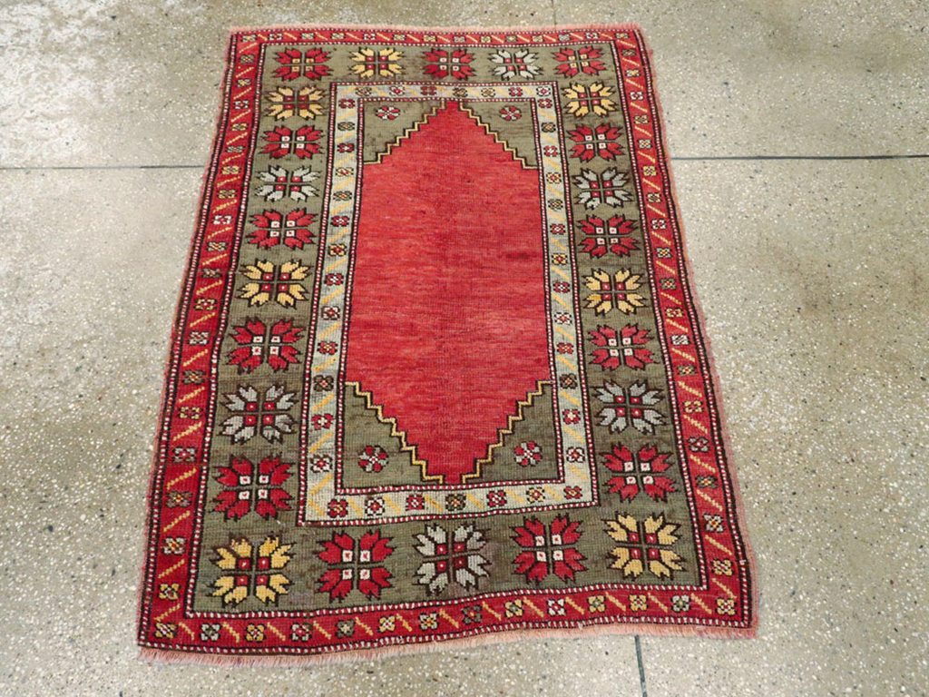 Antique Oushak Rug, No.16027 - Galerie Shabab