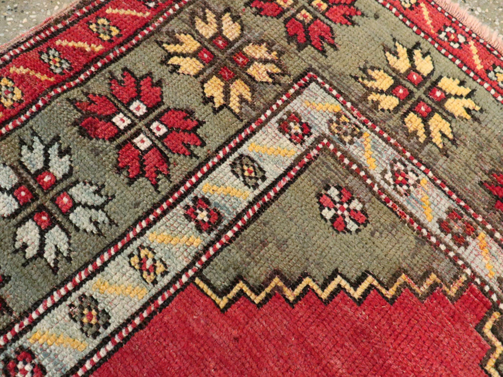 Antique Oushak Rug, No.16027 - Galerie Shabab