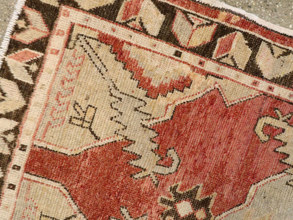 Vintage Turkish Oushak Rug, No.16037 - Galerie Shabab