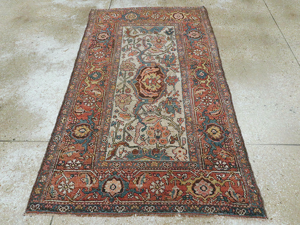 Antique Persian Kurdish Rug, No.16043 - Galerie Shabab