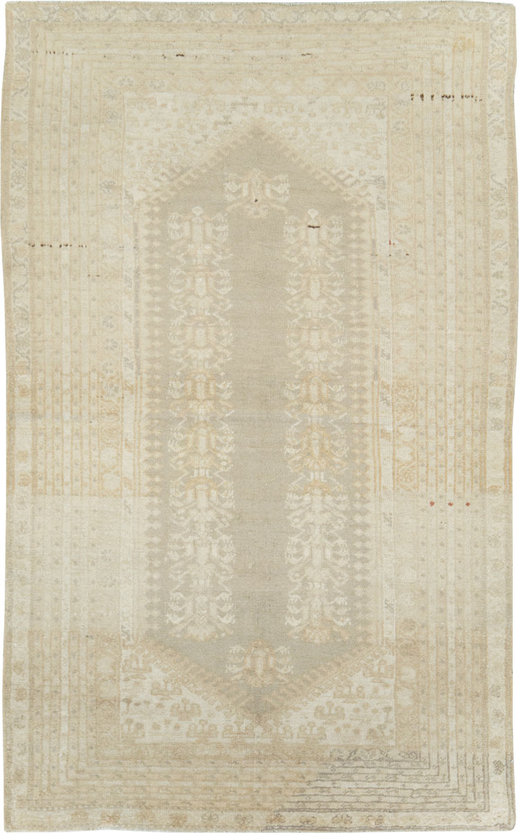 Antique Turkish Ghiordes Rug, No.16105 - Galerie Shabab