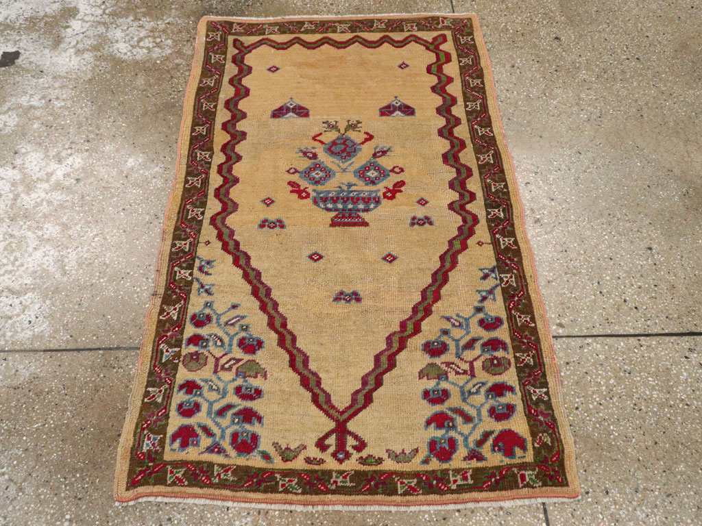 Antique Turkish Ghiordes Prayer Rug, No.16108 - Galerie Shabab