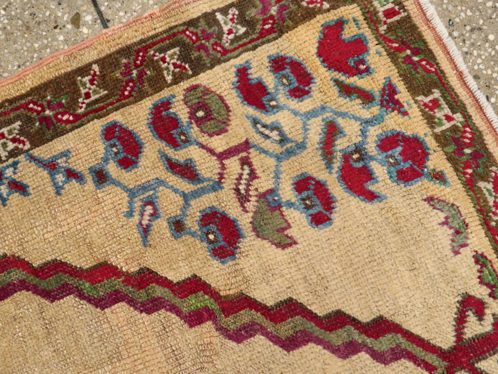 Antique Turkish Ghiordes Prayer Rug, No.16108 - Galerie Shabab
