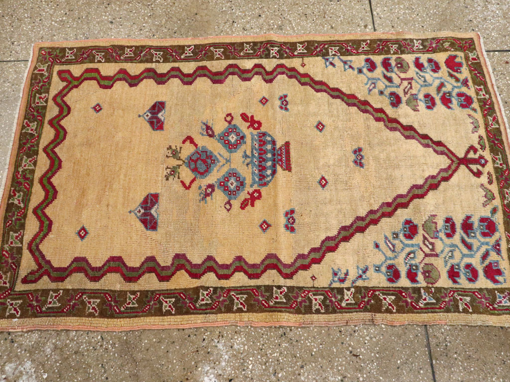 Antique Turkish Ghiordes Prayer Rug, No.16108 - Galerie Shabab
