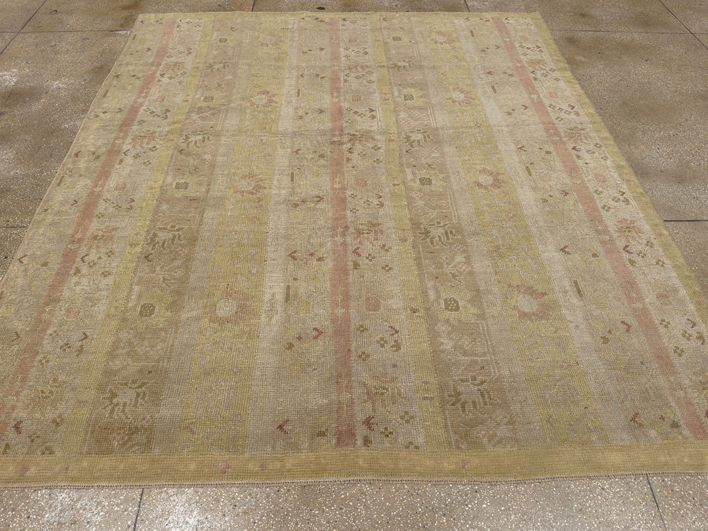 Antique Turkish Ghiordes Room Size Carpet, No.16114 - Galerie Shabab