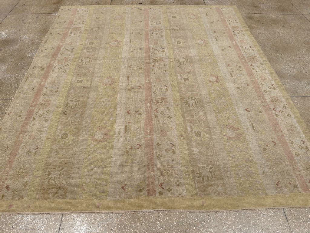 Antique Turkish Ghiordes Room Size Carpet, No.16114 - Galerie Shabab