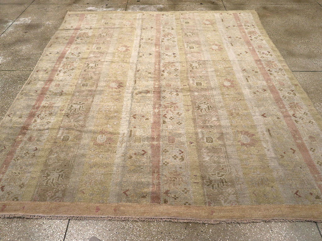 Antique Turkish Ghiordes Room Size Carpet, No.16114 - Galerie Shabab