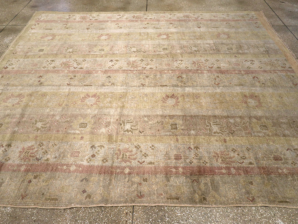 Antique Turkish Ghiordes Room Size Carpet, No.16114 - Galerie Shabab