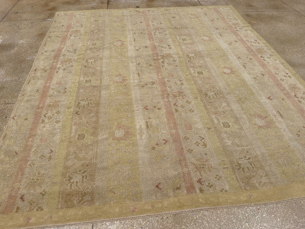 Antique Turkish Ghiordes Room Size Carpet, No.16114 - Galerie Shabab