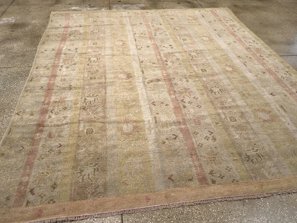 Antique Turkish Ghiordes Room Size Carpet, No.16114 - Galerie Shabab