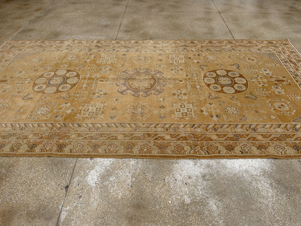 Antique East Turkest Khotan Carpet, No.16118 - Galerie Shabab