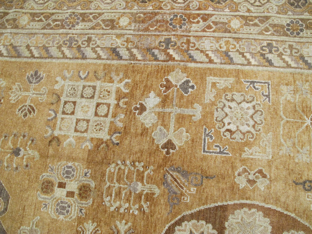 Antique East Turkest Khotan Carpet, No.16118 - Galerie Shabab