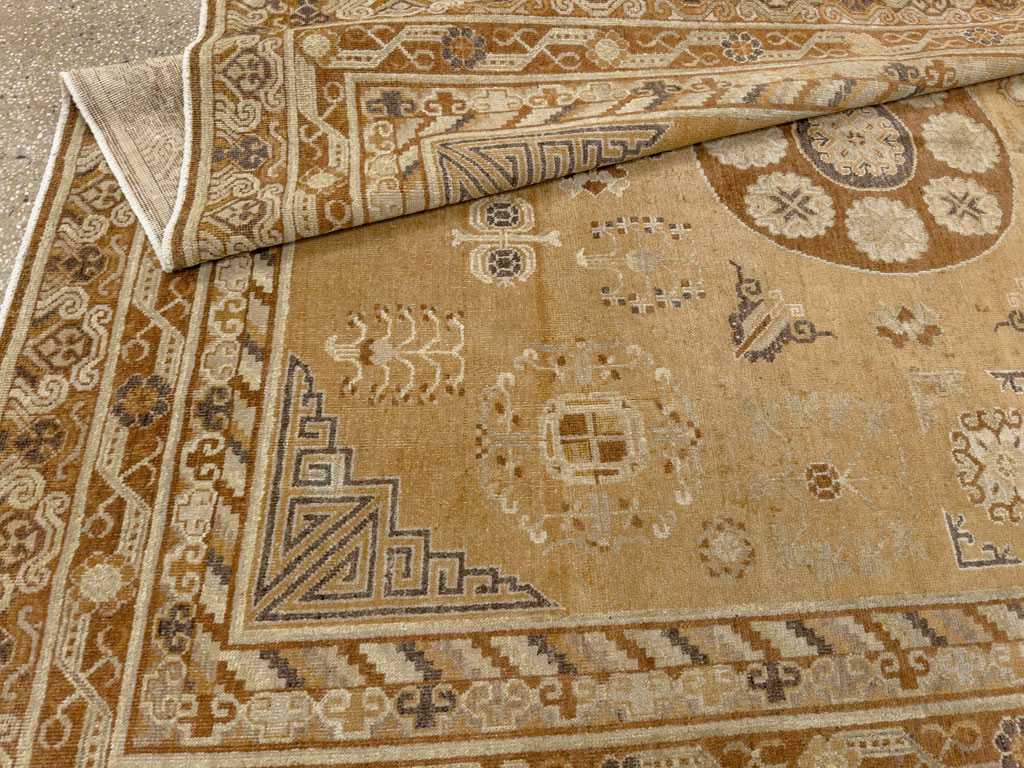 Antique East Turkest Khotan Carpet, No.16118 - Galerie Shabab