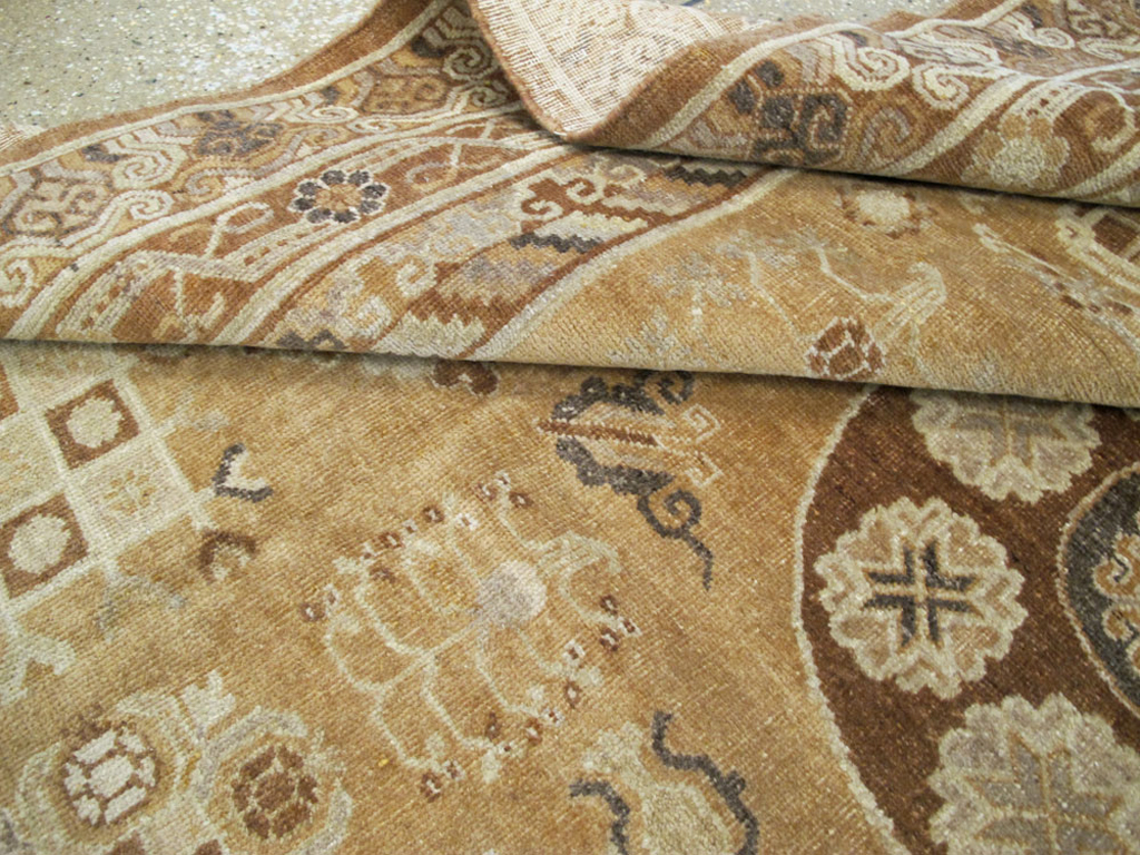 Antique East Turkest Khotan Carpet, No.16118 - Galerie Shabab