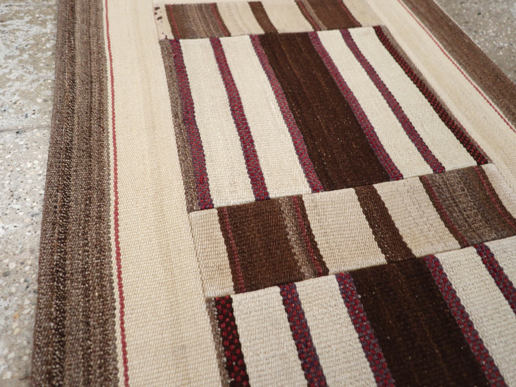 Vintage Turkish Kilim, No.16126 - Galerie Shabab