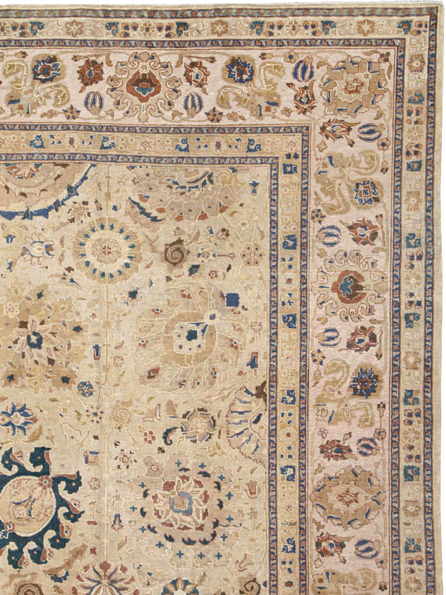 Antique Persian Tabriz Carpet, No.16127 - Galerie Shabab