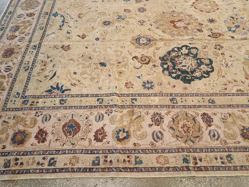 Antique Persian Tabriz Carpet, No.16127 - Galerie Shabab