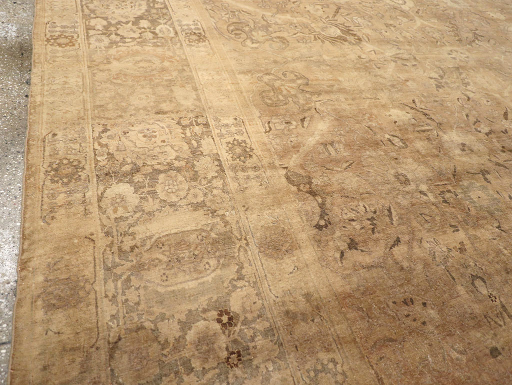 Antique Persian Tabriz Carpet, No.16134 - Galerie Shabab