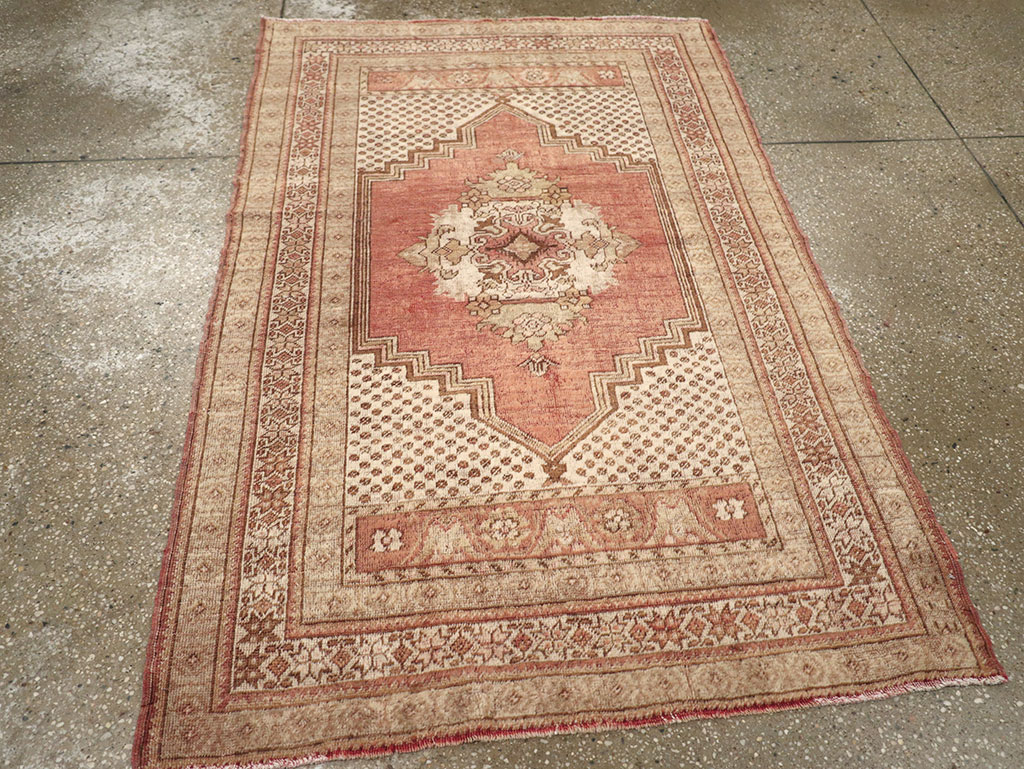 Antique Oushak Rug, No.16139 - Galerie Shabab