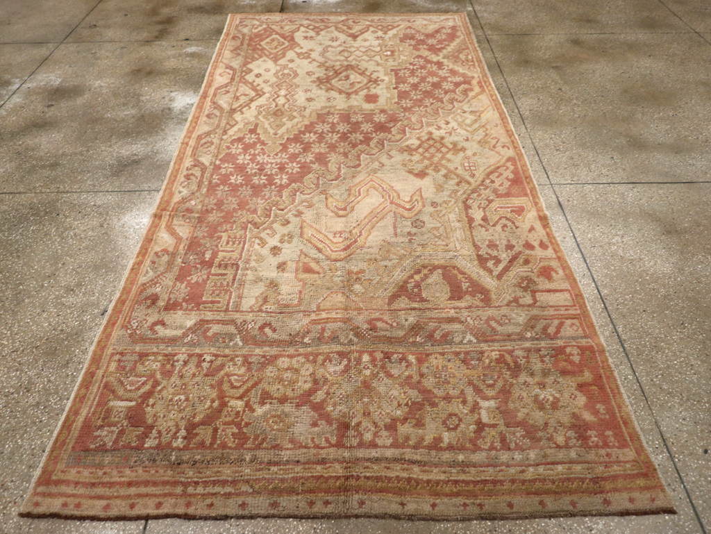 Antique Turkish Oushak  Carpet, No.16144 - Galerie Shabab