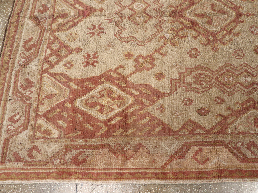 Antique Turkish Oushak  Carpet, No.16144 - Galerie Shabab