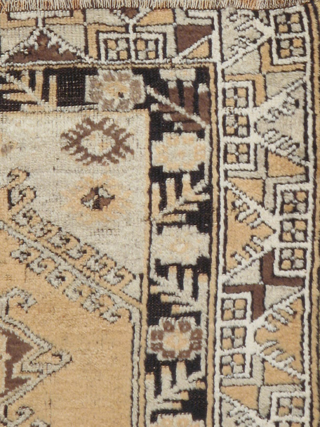Vintage Turkish Ghiordes Rug, No.16195 - Galerie Shabab