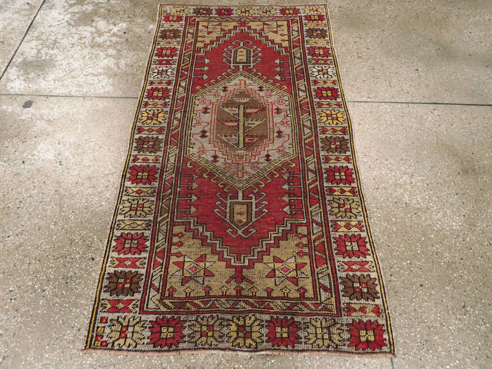 Antique Oushak Rug, No.16197 - Galerie Shabab
