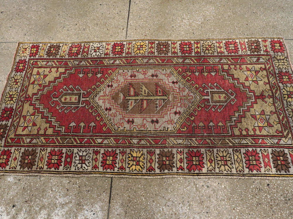 Antique Oushak Rug, No.16197 - Galerie Shabab