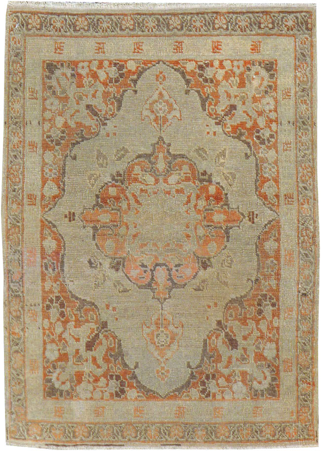 Antique Persian Tabriz Rug, No.16255 - Galerie Shabab