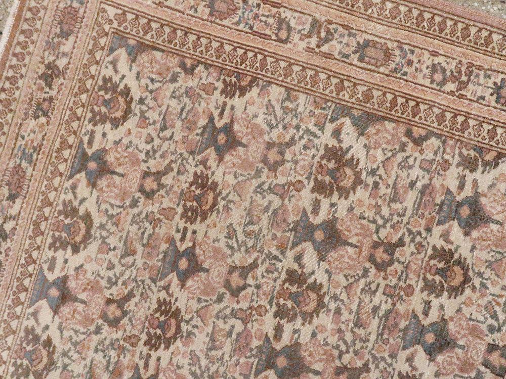 Antique Persian Zele Sultan Rug, No.16258 - Galerie Shabab