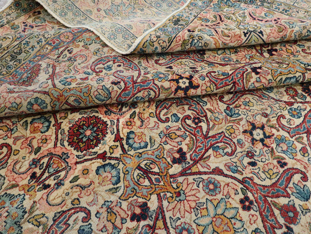 Antique Persian Lavar Kerman Rug, No.16260 - Galerie Shabab